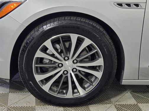 2017 Buick LaCrosse Essence