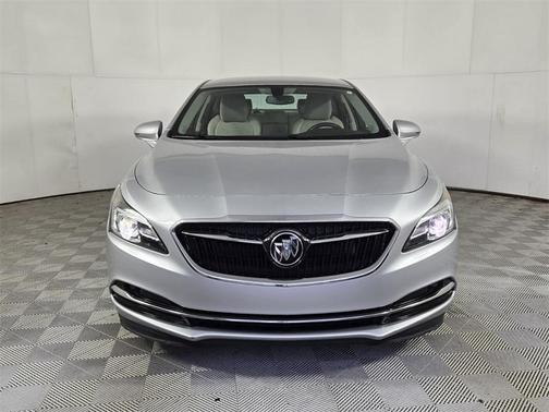 2017 Buick LaCrosse Essence
