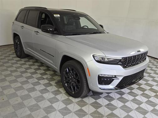 2025 Jeep Grand Cherokee Summit