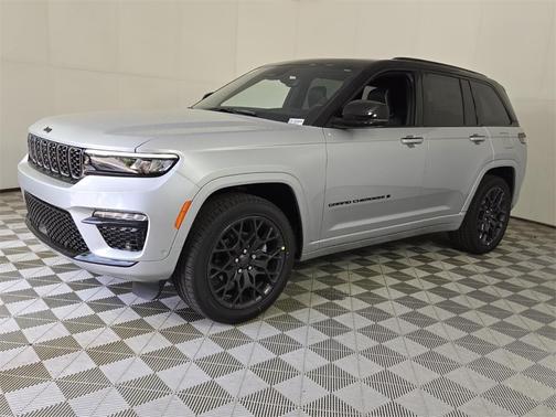 2025 Jeep Grand Cherokee Summit