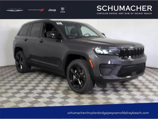 2025 Jeep Grand Cherokee Laredo
