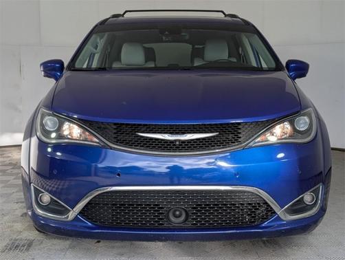 2018 Chrysler Pacifica Touring-L Plus