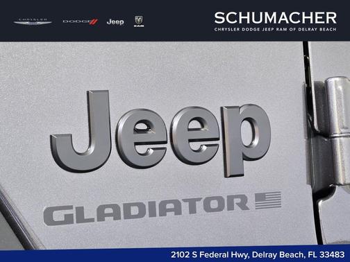 Granite Crystal Clearcoat Metallic 2026 Jeep Gladiator Sport