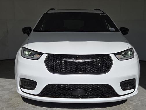 2025 Chrysler Pacifica Hybrid Select