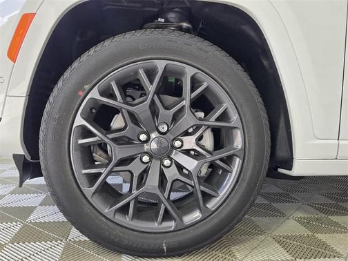 2025 Jeep Grand Cherokee L Summit