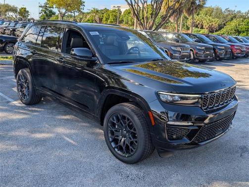 2025 Jeep Grand Cherokee Summit