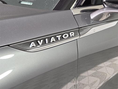 2022 Lincoln Aviator Standard RWD