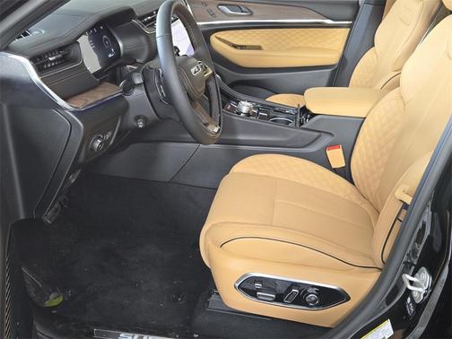 2025 Jeep Grand Cherokee L Summit