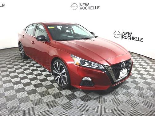 2022 Nissan Altima 2.0 SR