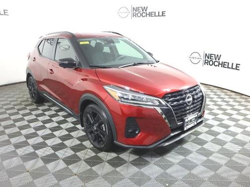 2023 Nissan Kicks SR