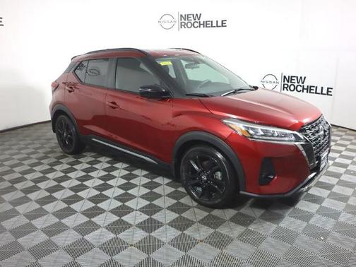 2023 Nissan Kicks SR