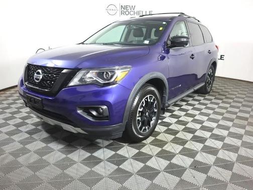 2020 Nissan Pathfinder SL