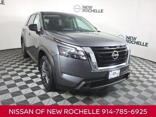 2025 Nissan Pathfinder S
