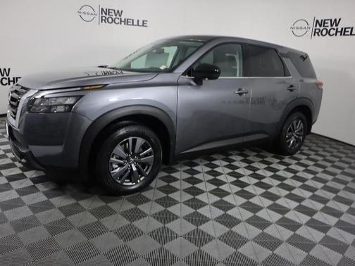 2025 Nissan Pathfinder S
