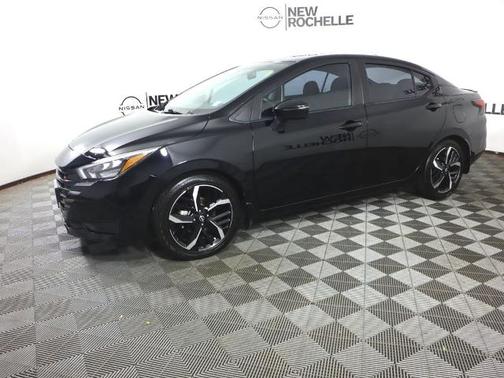 2023 Nissan Versa 1.6 SR