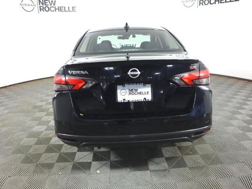 2023 Nissan Versa 1.6 SR
