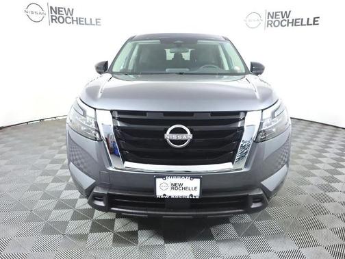 2025 Nissan Pathfinder S