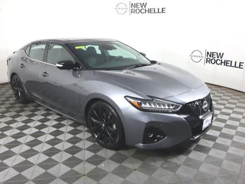 2023 Nissan Maxima SR