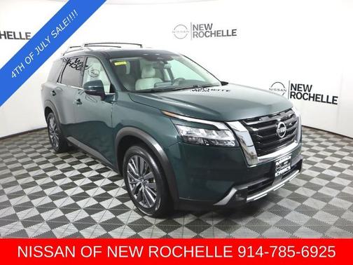 2022 Nissan Pathfinder SL