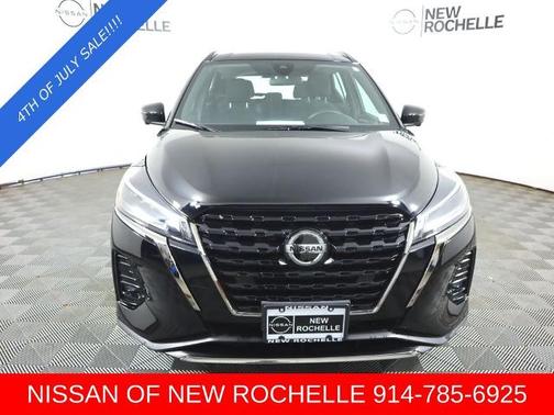 2021 Nissan Kicks SR