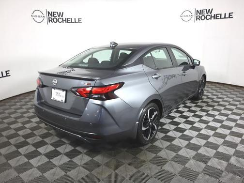 2025 Nissan Versa 1.6 SR