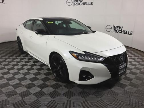 2021 Nissan Maxima SR