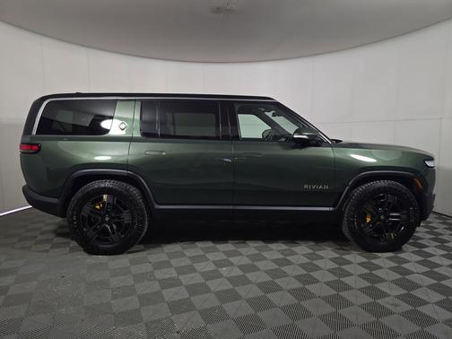 2023 Rivian R1S Adventure