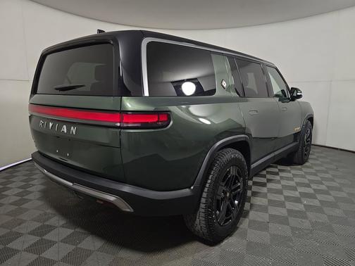 2023 Rivian R1S Adventure