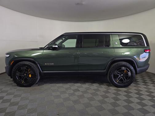 2023 Rivian R1S Adventure