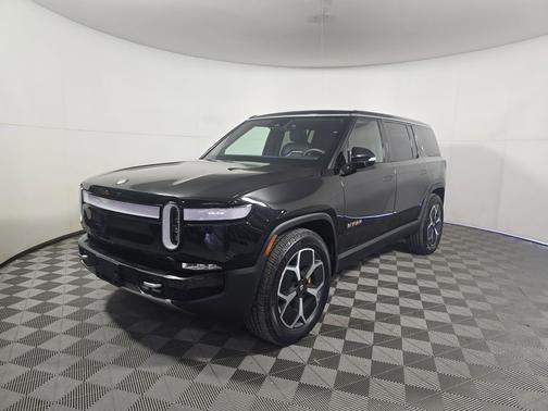 2023 Rivian R1S Adventure