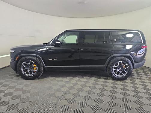 2023 Rivian R1S Adventure