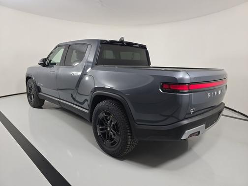 2024 Rivian R1T Adventure Package