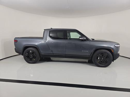 2024 Rivian R1T Adventure Package