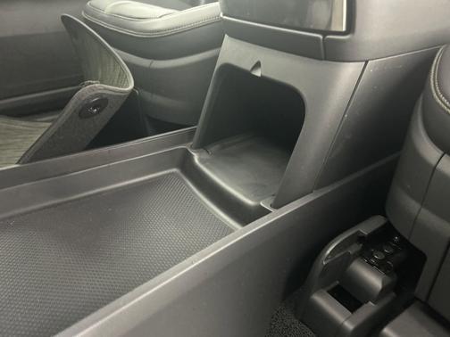 El Cap Granite 2022 Rivian R1T Adventure