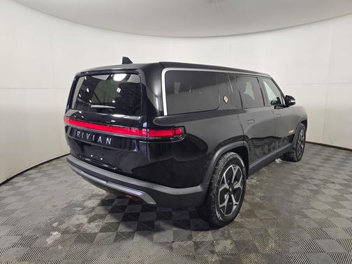 2022 Rivian R1S Launch Edition
