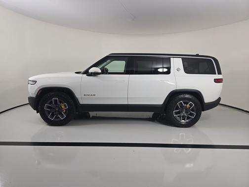 2023 Rivian R1S Adventure