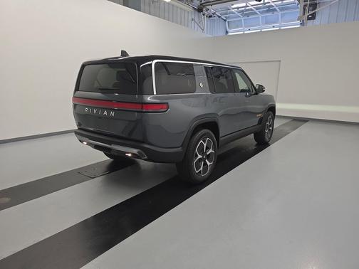 2022 Rivian R1S Launch Edition