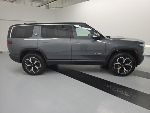 2022 Rivian R1S Launch Edition