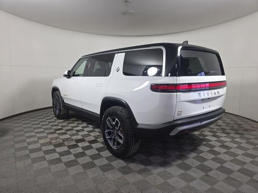 2023 Rivian R1S Adventure