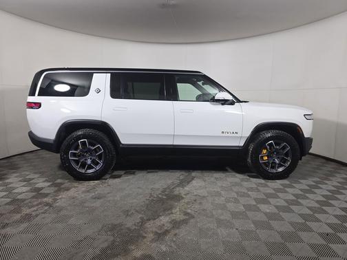 2023 Rivian R1S Adventure