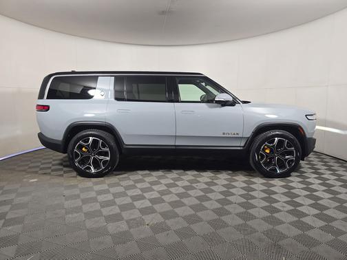 2022 Rivian R1S Launch Edition