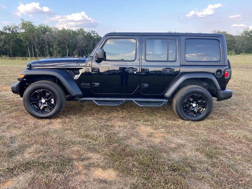 2022 Jeep Wrangler Unlimited Sport