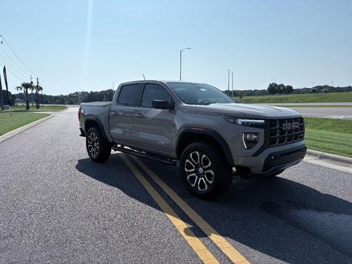 2024 GMC Canyon AT4