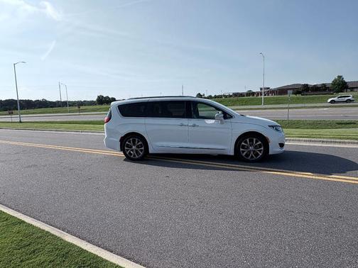 2020 Chrysler Pacifica Limited