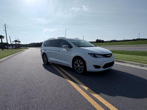 2020 Chrysler Pacifica Limited