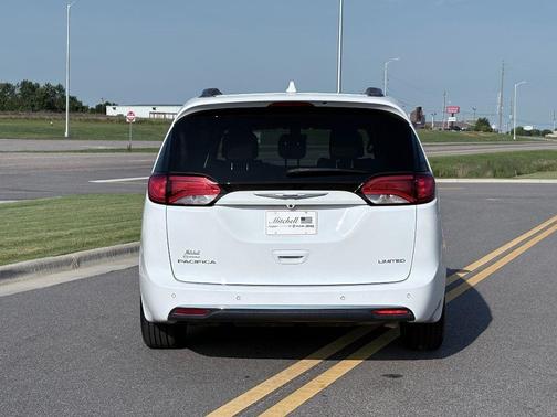 2020 Chrysler Pacifica Limited