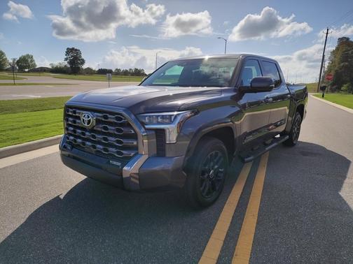 2024 Toyota Tundra Platinum