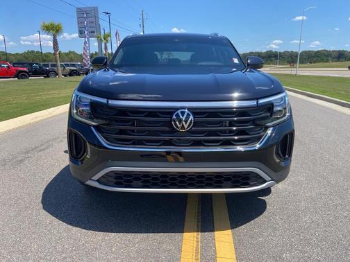 2024 Volkswagen Atlas Cross Sport 2.0T SE w/Technology