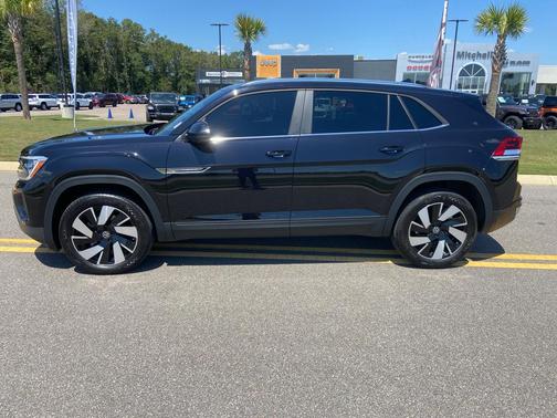 2024 Volkswagen Atlas Cross Sport 2.0T SE w/Technology