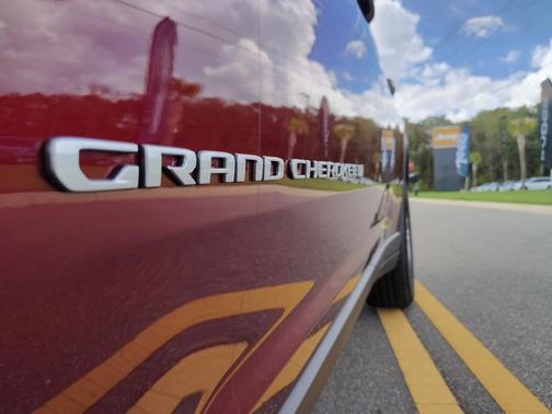 2025 Jeep Grand Cherokee Laredo X